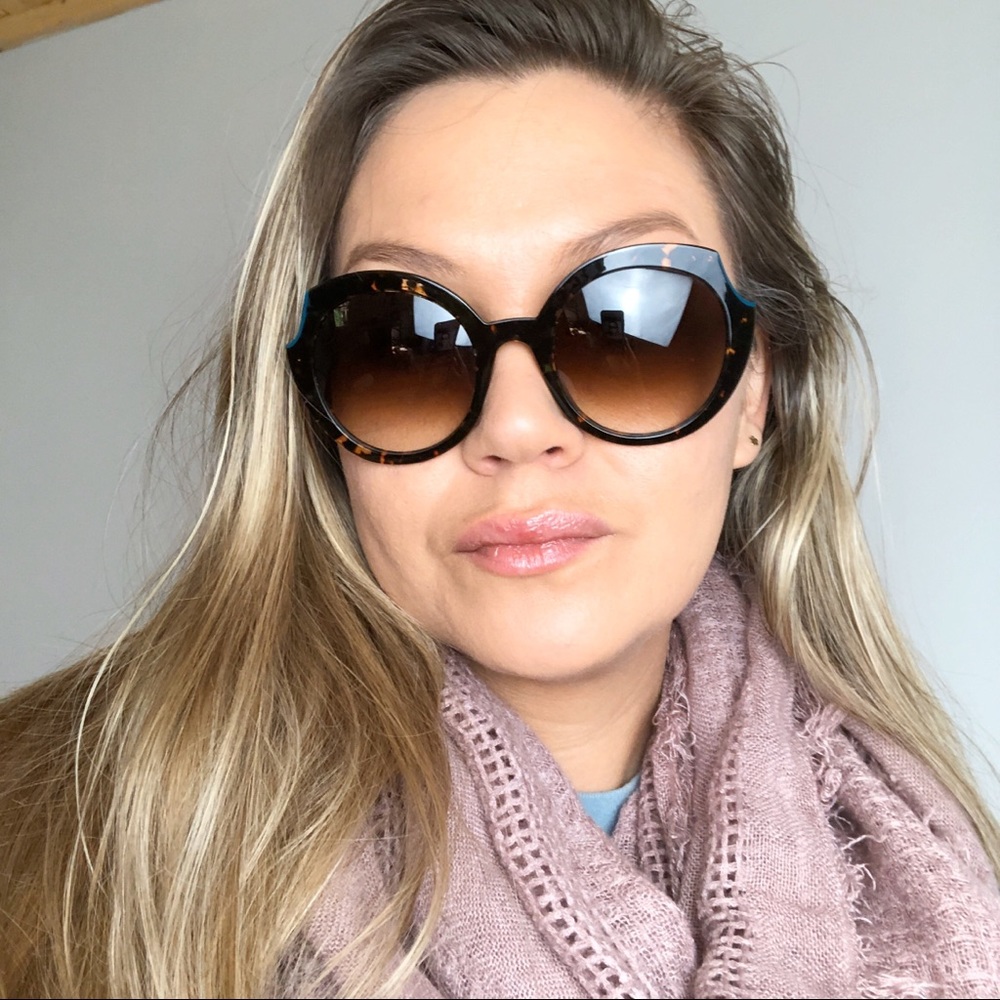 Large Round Tortoise Shell Sunglasses - image 5